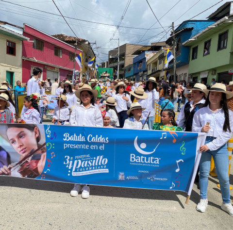 Batuta Caldas brilló en el Festival Nacional del Pasillo en Aguada